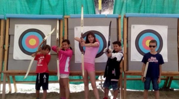 Escolares tiro con arco en San Martin de Valdeiglesias