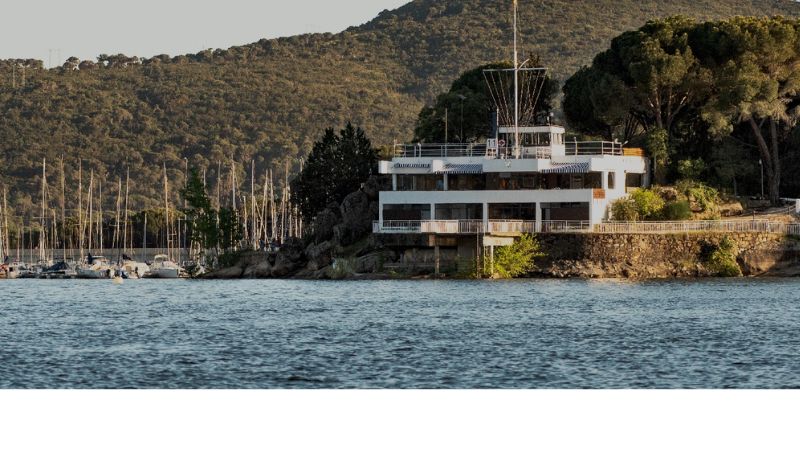 Instalaciones viajes escolares Real Club Náutico.