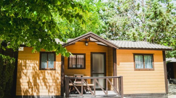 Alojamiento en bungalow para campamentos escolares en Aranjuez