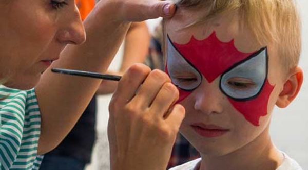 Pintacaras para fiestas de fin de curso escolares en Madrid