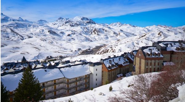 Hotel para grupos escolares en la nieve, en Formigal