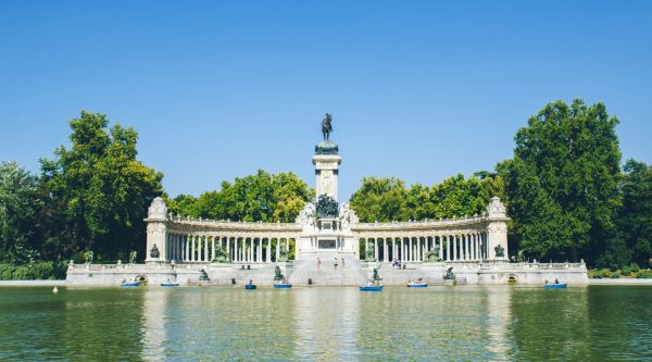 Estanque del Retiro y monumento a Alfonso XII, Madrid de los Borbones para colegios
